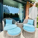 Bronowice Art Garden - Cozy With Garden And Parking *