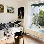 Bronowice Art Garden - Cozy With Garden And Parking Apartment Krakau