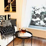 Bronowice Art Garden - Cozy With Garden And Parking *
