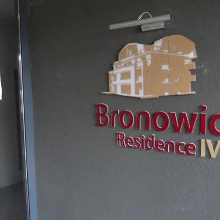 Apartament Bronowice Art Garden - Free Parking And Private Terrace