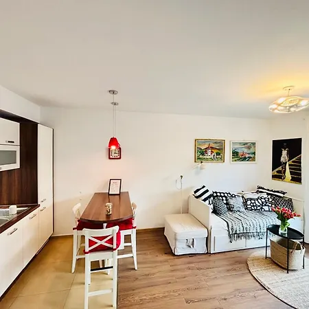 Apartament Bronowice Art Garden - Free Parking And Private Terrace