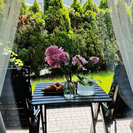 Apartament Bronowice Art Garden - Free Parking And Private Terrace