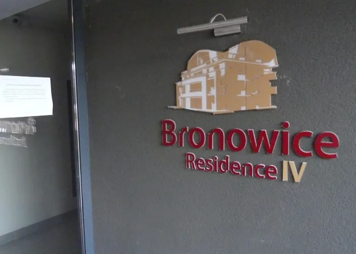 Lägenhet Bronowice Art Garden - Cozy Apartment With Garden And Parking