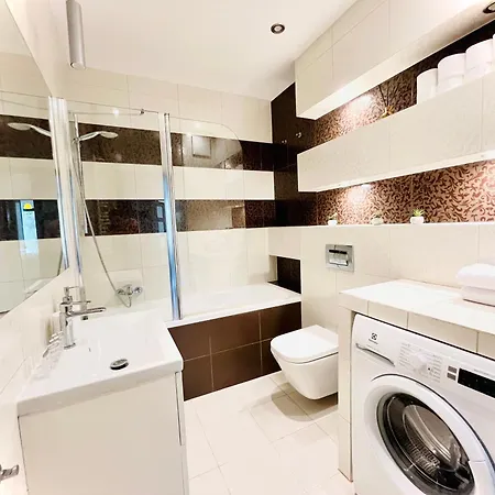 Bronowice Blue - Homey With Garden And Parking شقة